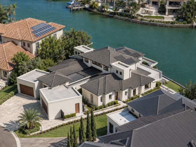 Hope Island garage addition, aerial view